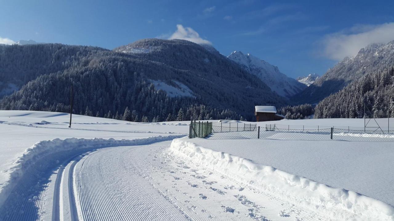 Готель Gasthof Wacht Untertilliach Екстер'єр фото