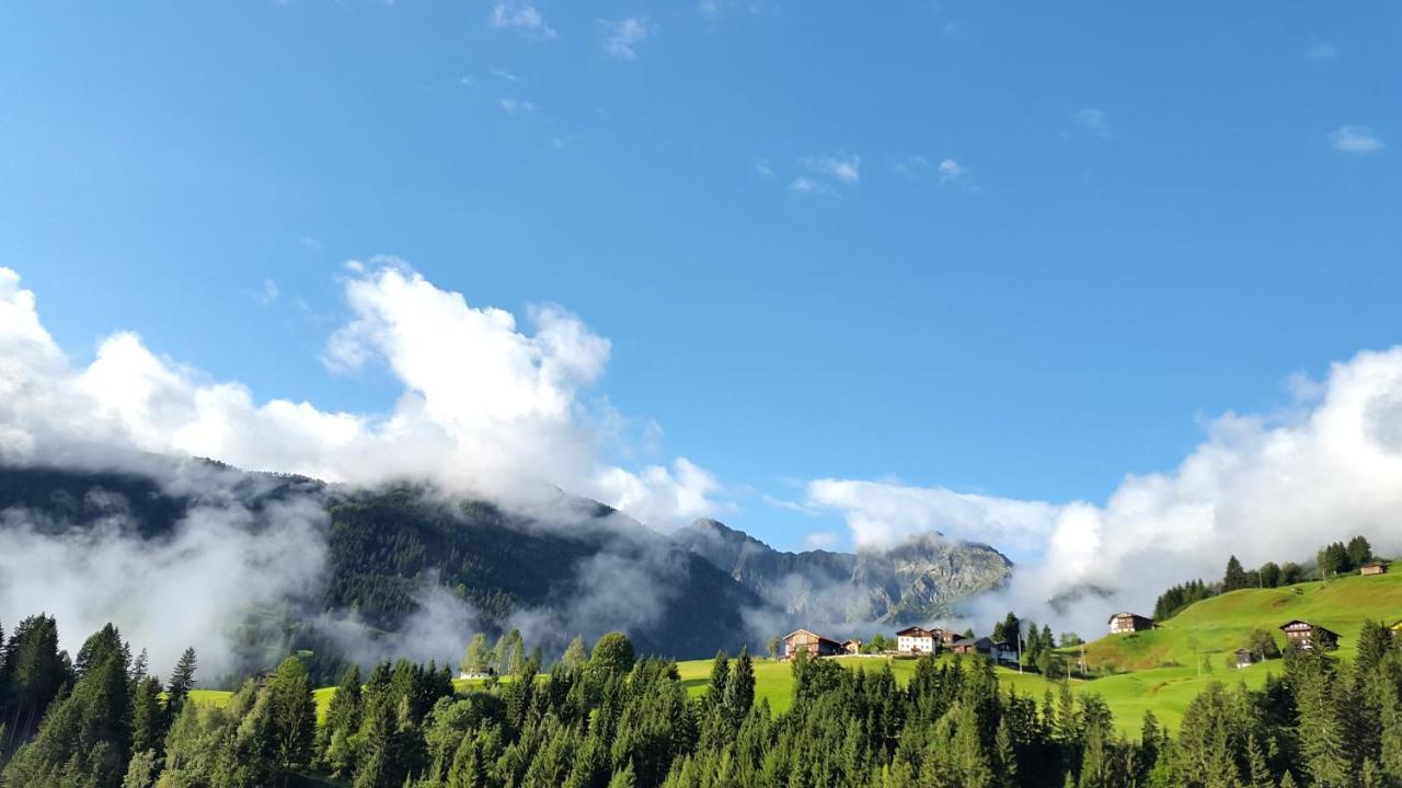 Готель Gasthof Wacht Untertilliach Екстер'єр фото