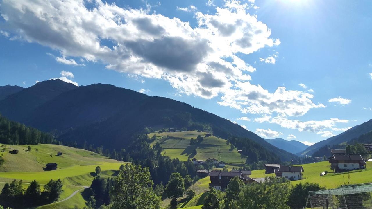 Готель Gasthof Wacht Untertilliach Екстер'єр фото