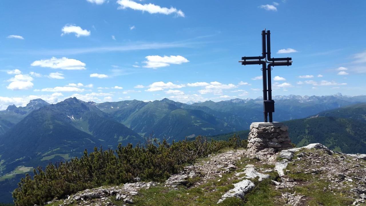 Готель Gasthof Wacht Untertilliach Екстер'єр фото