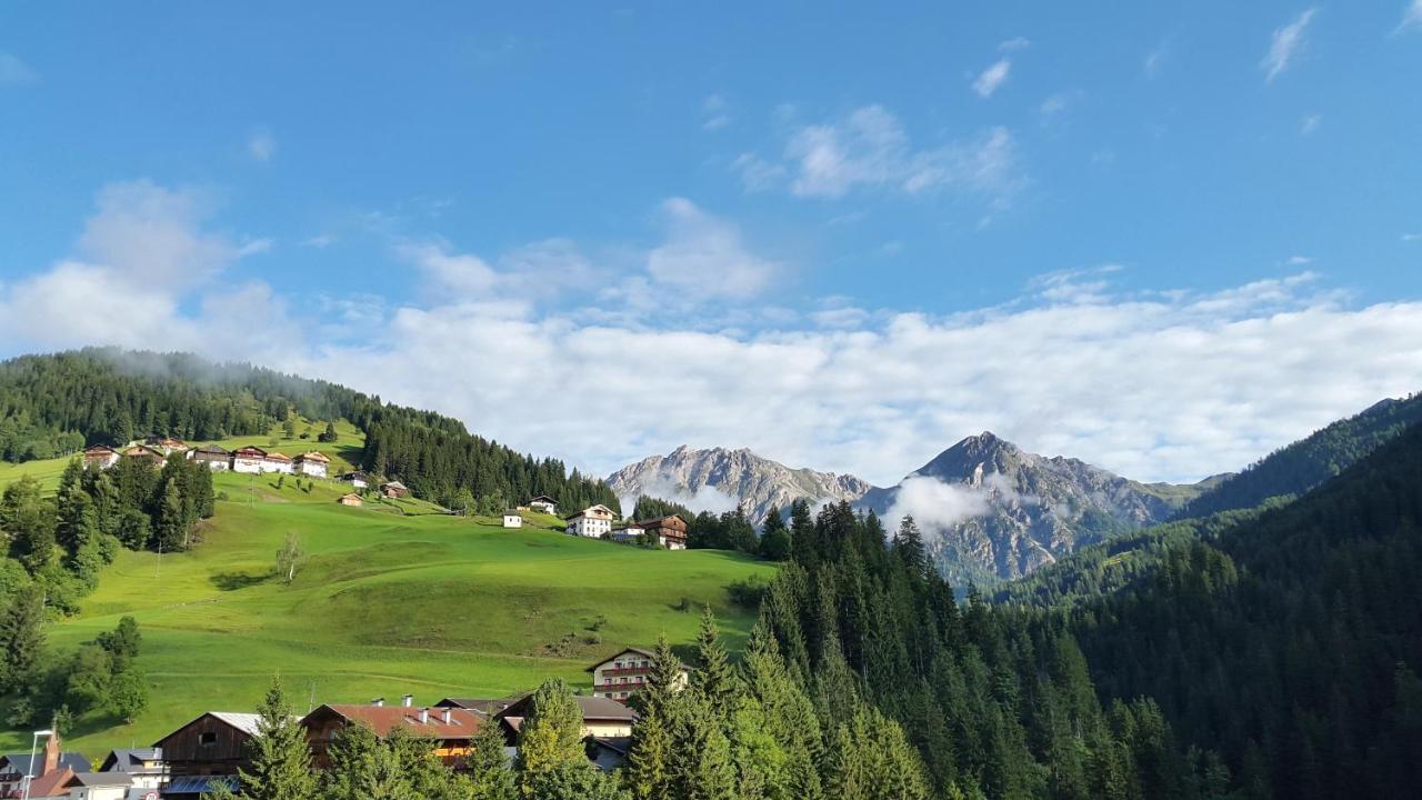 Готель Gasthof Wacht Untertilliach Екстер'єр фото